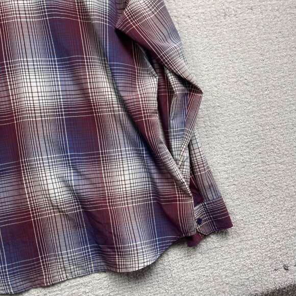 Mountain Equipment Co-op MEC light Hiking Button Shirt Men L Plaid Red / Blue - Picture 12 of 13